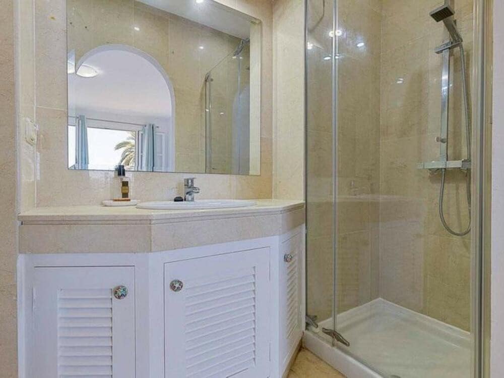 4 soveværelse Byhus til salg i Guadalmansa med swimmingpool garage - € 560.000 (Ref: 9064905)