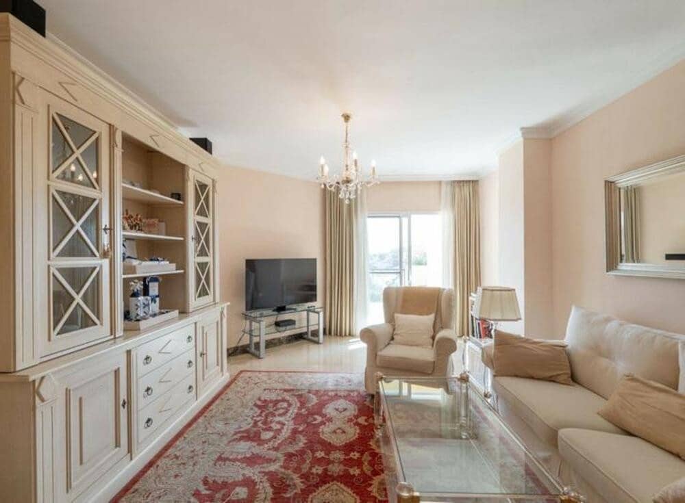 2 soverom Leilighet til leie i Bel-Air med svømmebasseng - € 2 000 (Ref: 9068474)