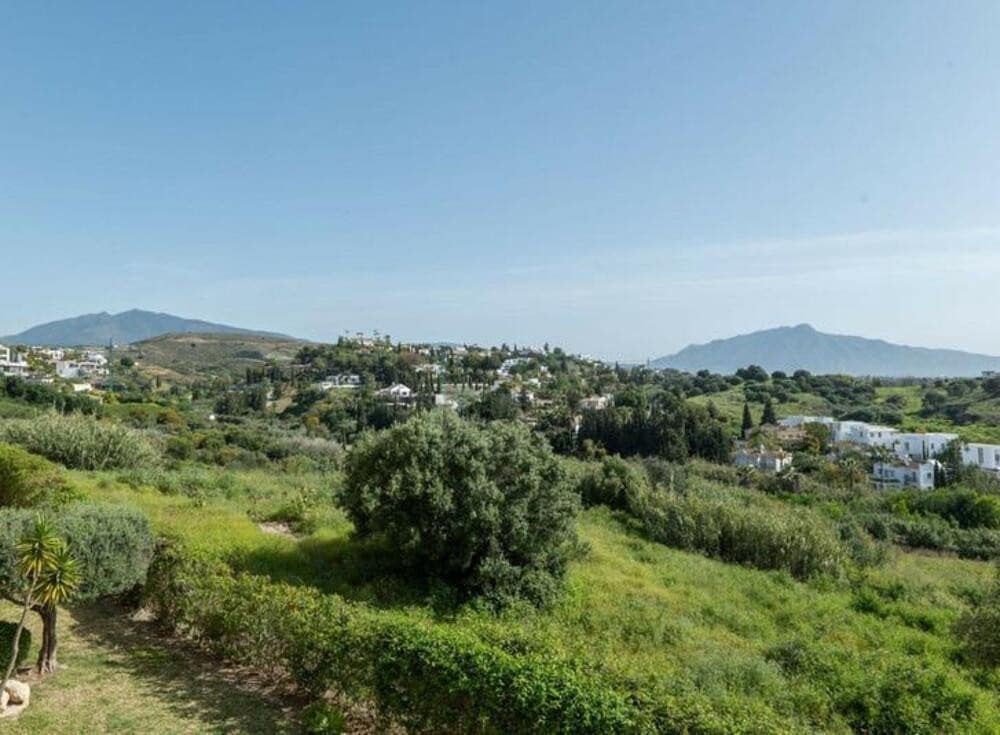 2 soverom Leilighet til leie i Bel-Air med svømmebasseng - € 2 000 (Ref: 9068474)