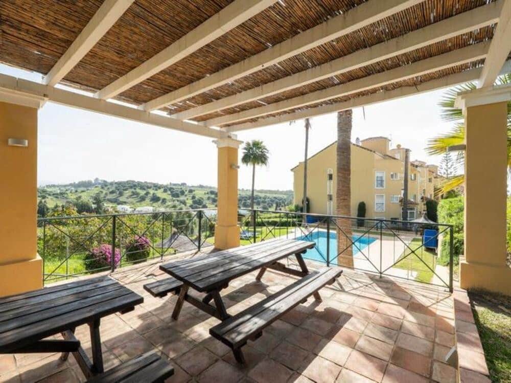 2 soverom Leilighet til leie i Bel-Air med svømmebasseng - € 2 000 (Ref: 9068474)