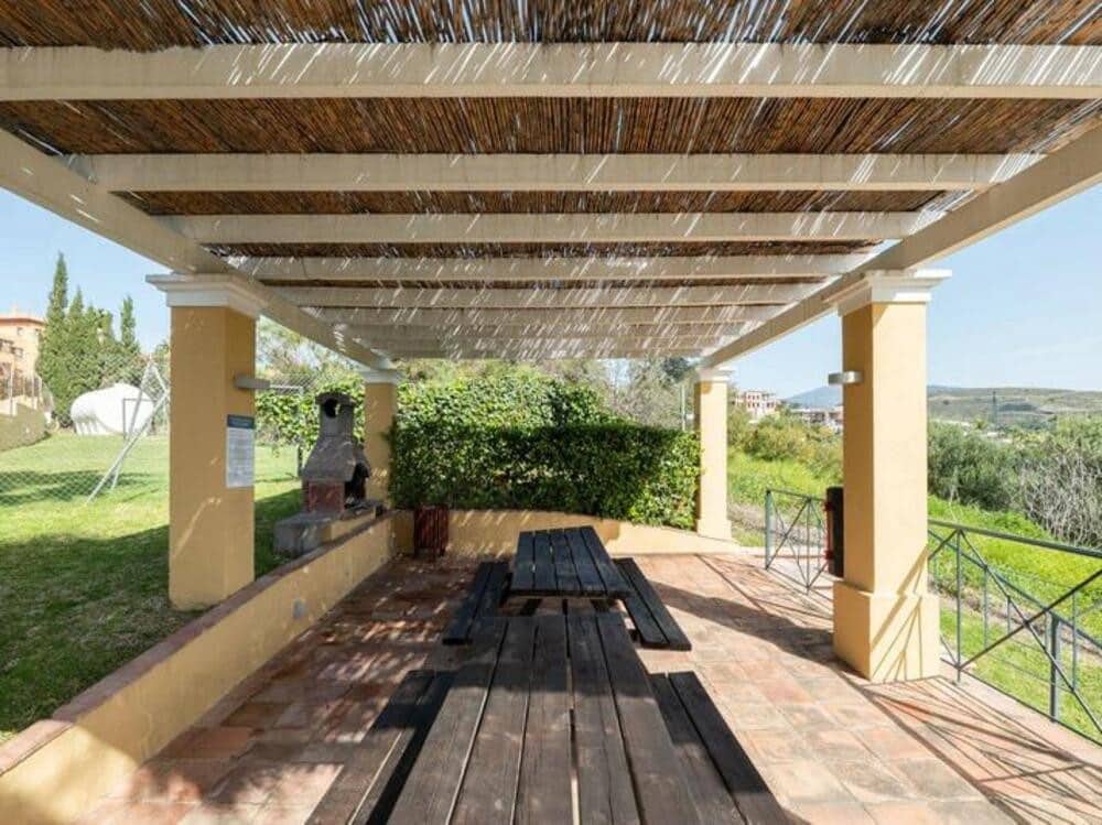 2 soverom Leilighet til leie i Bel-Air med svømmebasseng - € 2 000 (Ref: 9068474)