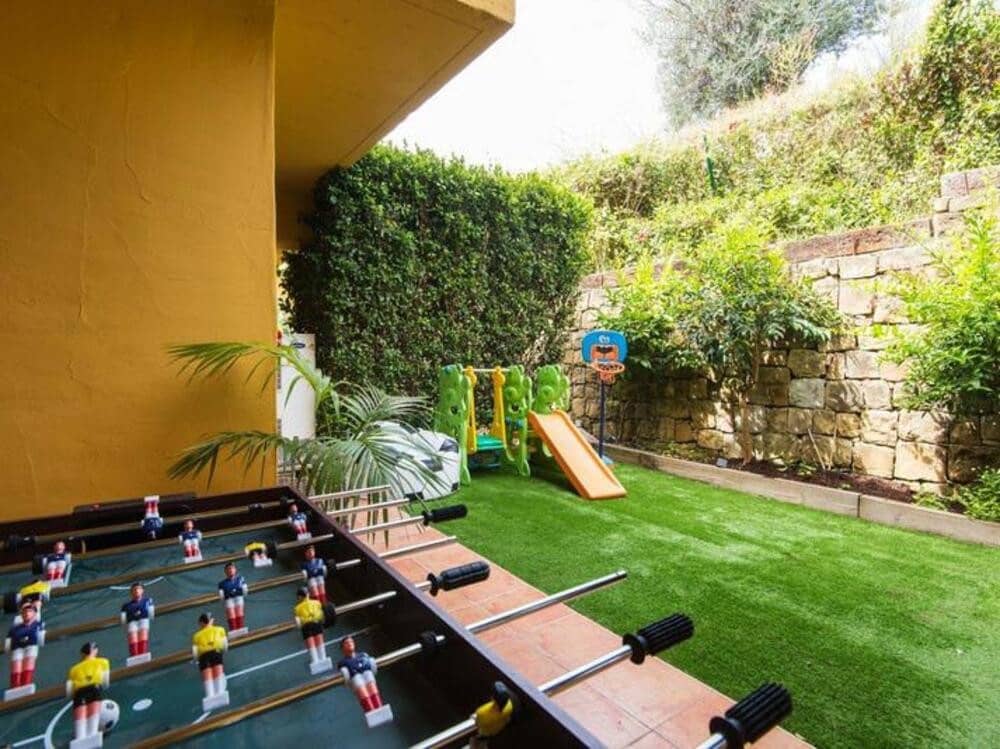 2 quarto Casa em Banda para venda em Marbella com piscina - 890 000 € (Ref: 9068477)