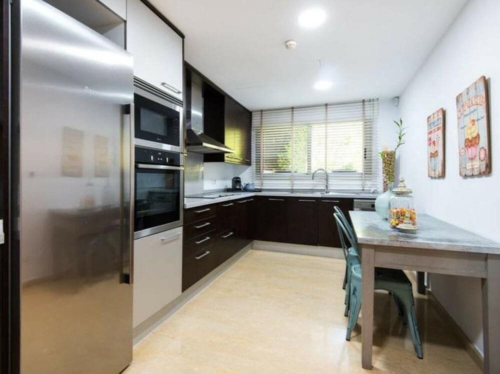 2 quarto Casa em Banda para venda em Marbella com piscina - 890 000 € (Ref: 9068477)