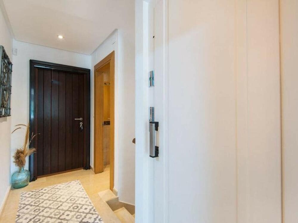 2 quarto Casa em Banda para venda em Marbella com piscina - 890 000 € (Ref: 9068477)