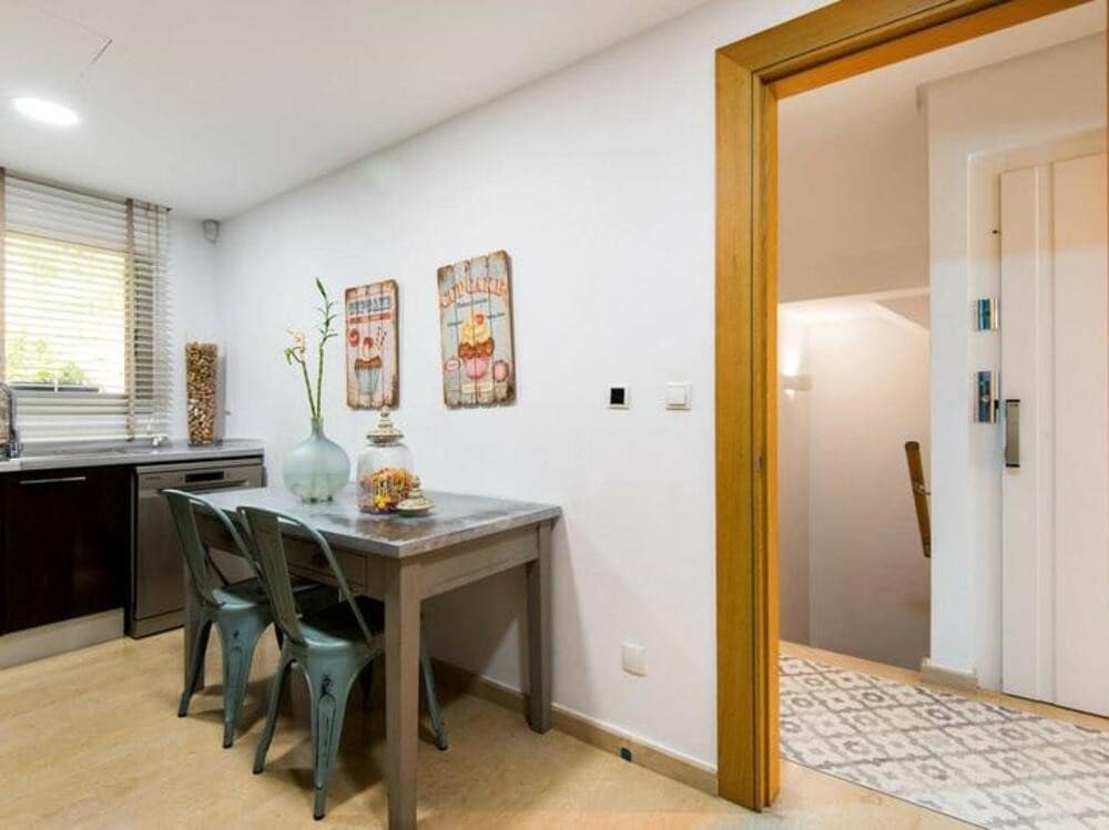 2 soveværelse Byhus til leje i Marbella med swimmingpool - € 3.860 (Ref: 9068478)