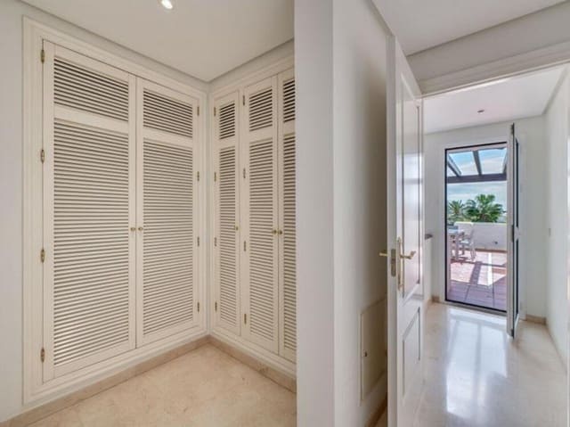 3 camera da letto Attico da affittare in Puerto Banus, Marbella con piscina - 5.500 € (Rif: 9068479)