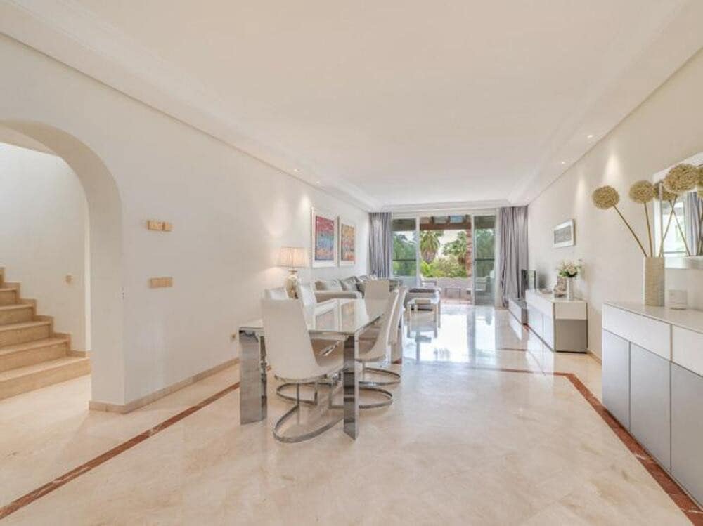 3 camera da letto Attico da affittare in Marbella con piscina garage - 5.500 € (Rif: 9068479)