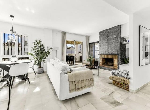 3 soveværelse Penthouse til salg i Los Naranjos, Marbella med swimmingpool - € 540.000 (Ref: 9068481)