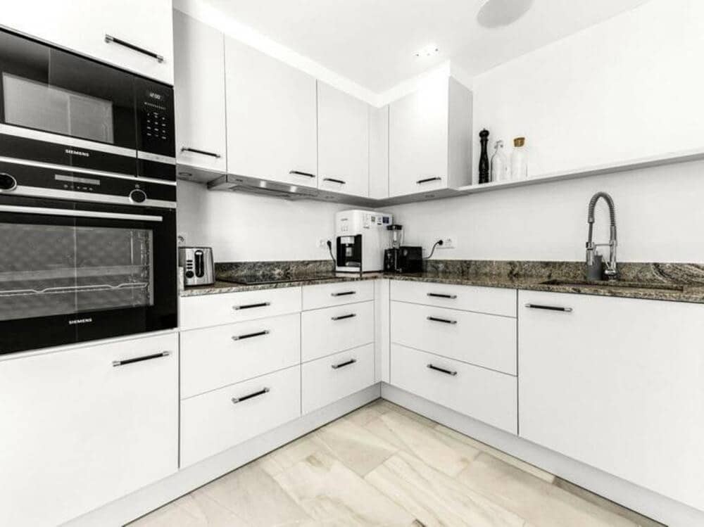 3 soveværelse Penthouse til salg i Marbella med swimmingpool - € 540.000 (Ref: 9068481)