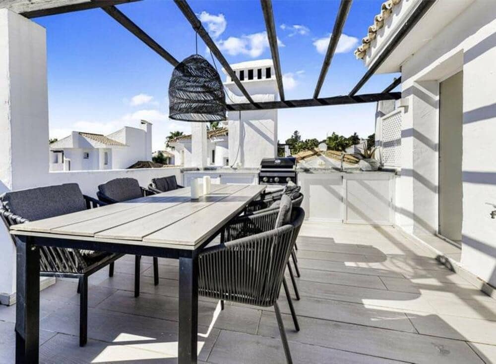 3 soveværelse Penthouse til salg i Marbella med swimmingpool - € 540.000 (Ref: 9068481)