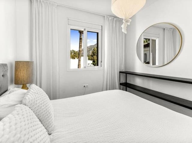 3 soveværelse Penthouse til salg i Los Naranjos, Marbella med swimmingpool - € 540.000 (Ref: 9068481)