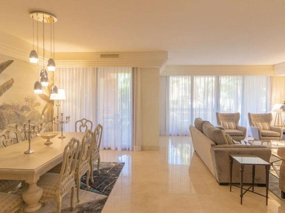 3 camera da letto Appartamento da affittare in Nueva Andalucia con piscina garage - 4.700 € (Rif: 9068482)