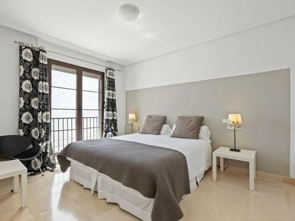 3 quarto Apartamento para venda em Los Arqueros com piscina garagem - 525 000 € (Ref: 9073090)