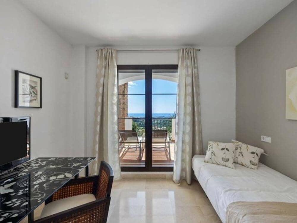 3 quarto Apartamento para venda em Los Arqueros com piscina garagem - 525 000 € (Ref: 9073090)