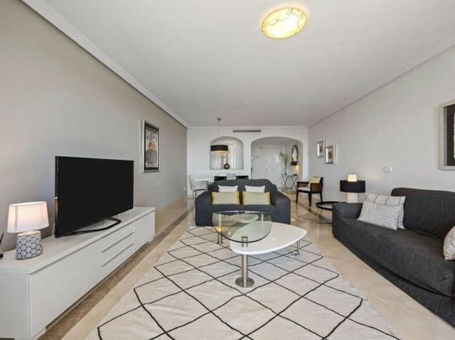 3 makuuhuone Huoneisto myytävänä paikassa Los Arqueros, Benahavís mukana uima-altaan 
autotalli - 525 000 € (Ref: 9073090)