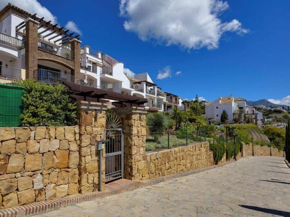 3 quarto Apartamento para venda em Los Arqueros com piscina garagem - 525 000 € (Ref: 9073090)