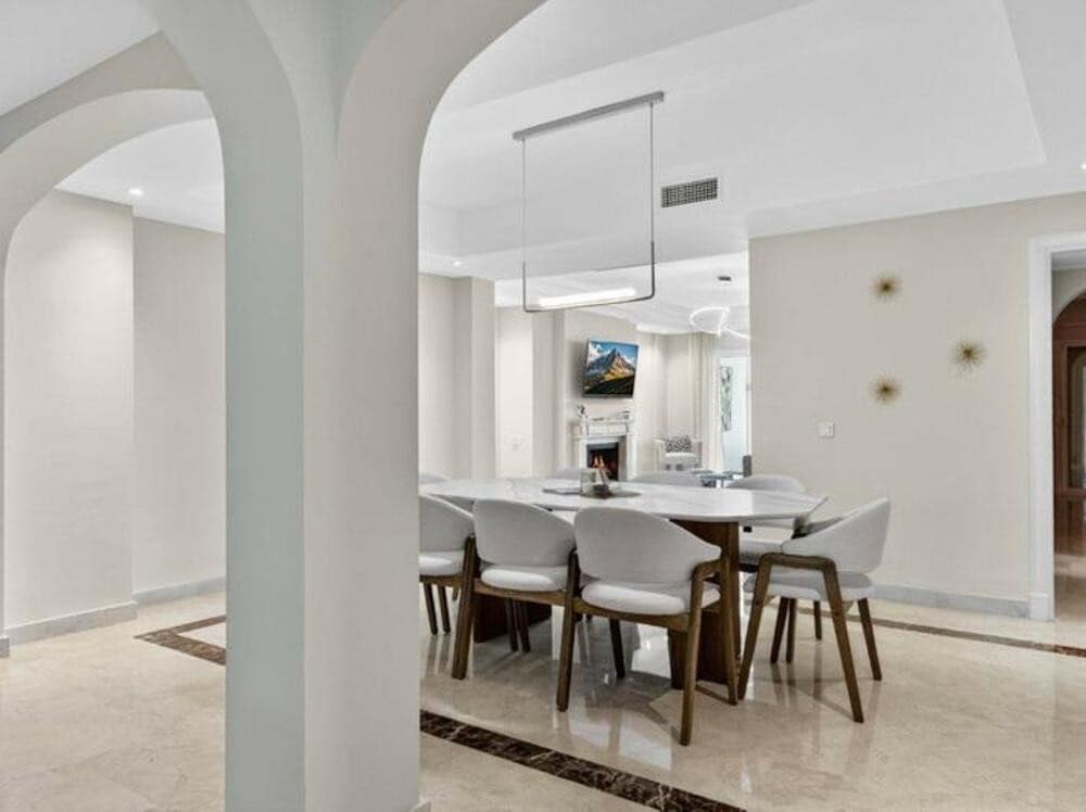 4 soverom Leilighet til leie i Marbella med svømmebasseng garasje - € 7 000 (Ref: 9073091)