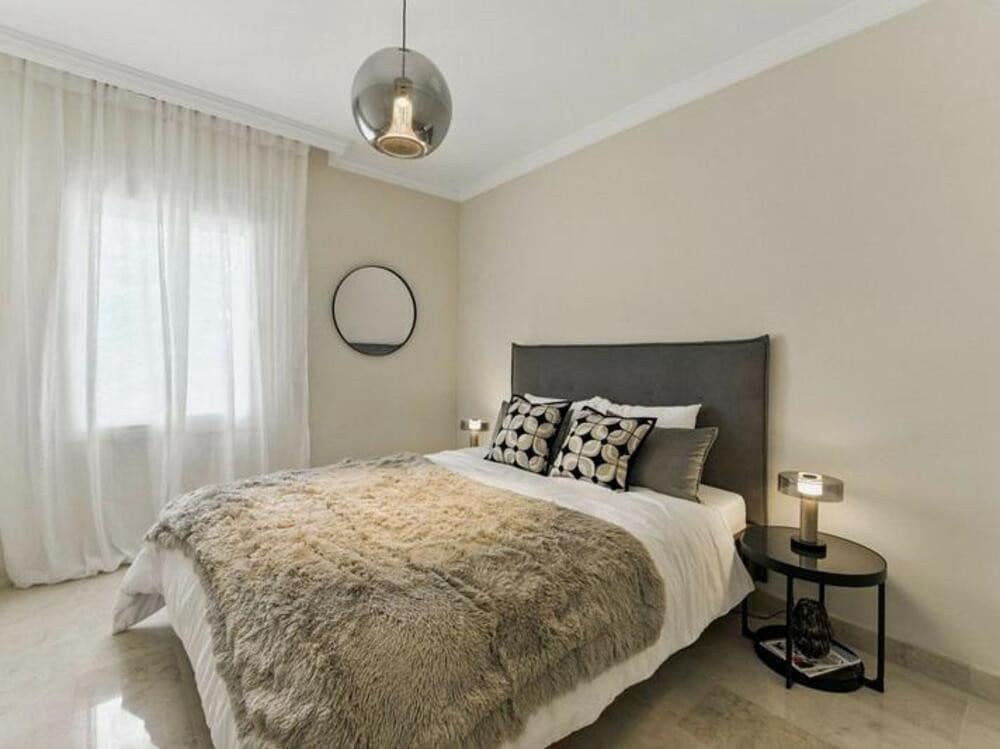 4 soverom Leilighet til leie i Marbella med svømmebasseng garasje - € 7 000 (Ref: 9073091)