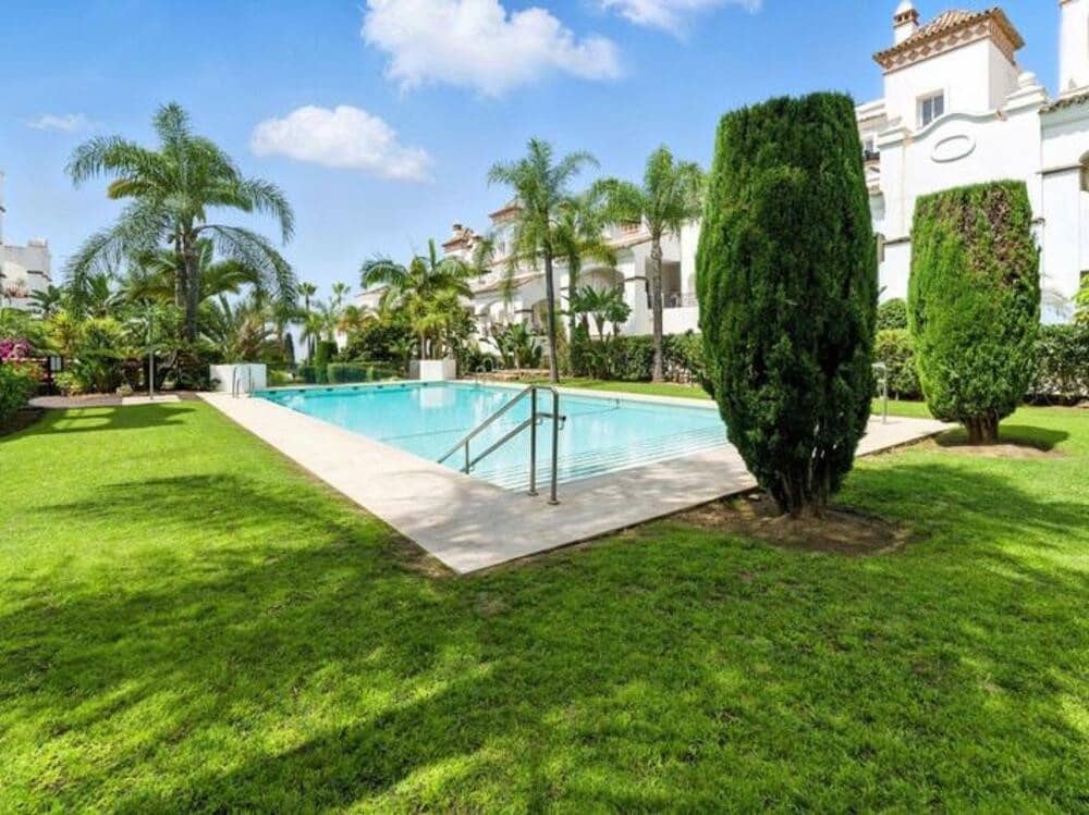 4 soverom Leilighet til leie i Marbella med svømmebasseng garasje - € 7 000 (Ref: 9073091)