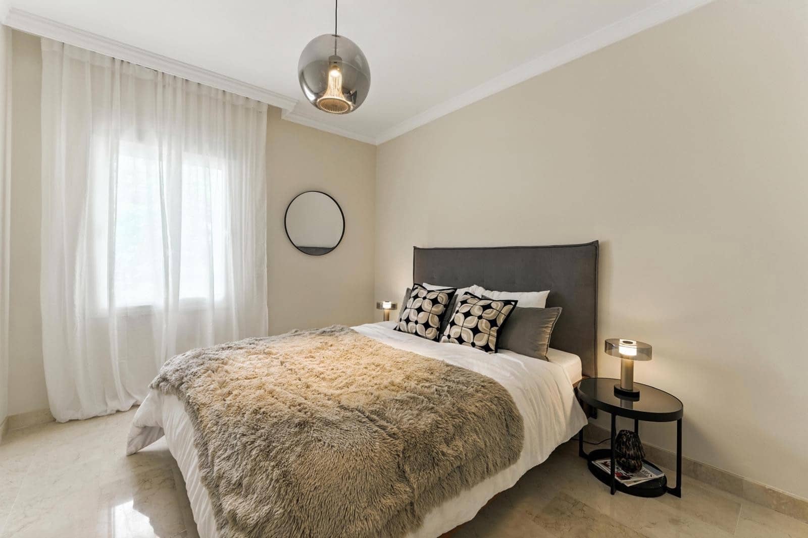 4 soverom Leilighet til leie i Marbella med svømmebasseng garasje - € 7 000 (Ref: 9073091)