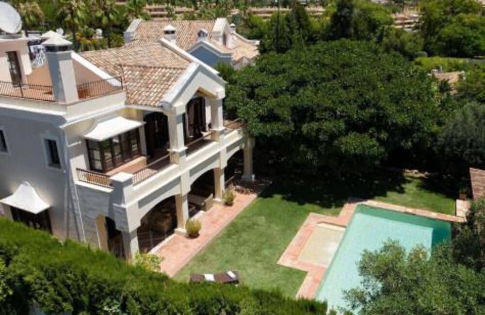 5 bedroom Villa for rent in Marbella with pool garage - € 15,000 (Ref: 9073093)