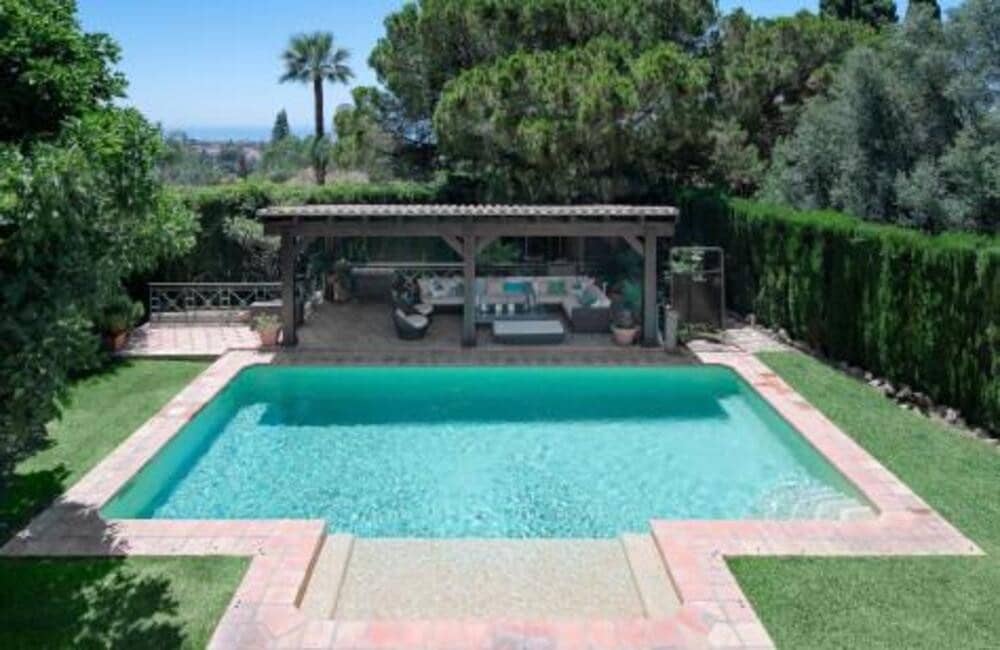 5 sypialnia Willa do wynajęcia w Marbella z basenem garażem - 15 000 € (Ref: 9073093)