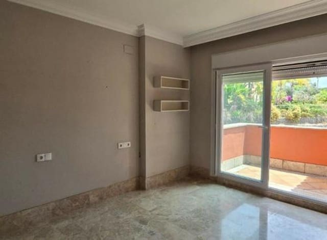 4 bedroom Villa for rent in Santa Clara, Marbella with pool garage - € 5,500 (Ref: 9074828)