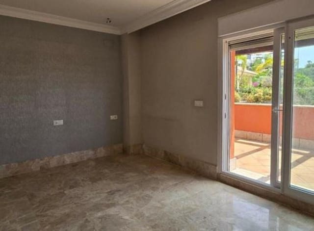 4 bedroom Villa for rent in Santa Clara, Marbella with pool garage - € 5,500 (Ref: 9074828)