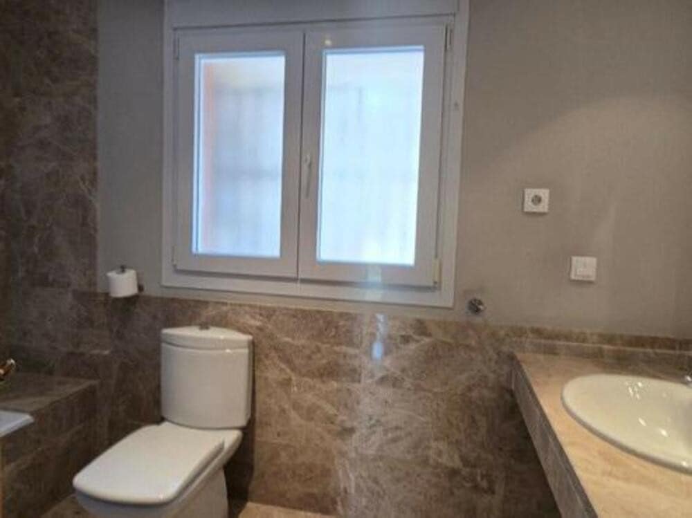 4 Zimmer Villa zu vermieten in Marbella mit Pool Garage - 5.500 € (Ref: 9074828)