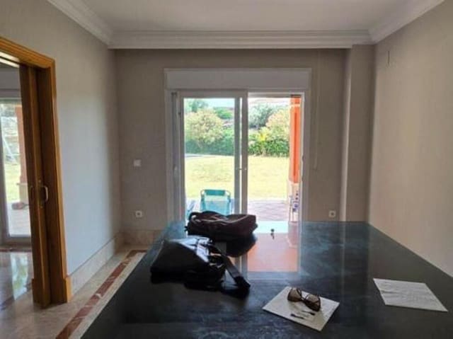 4 bedroom Villa for rent in Santa Clara, Marbella with pool garage - € 5,500 (Ref: 9074828)