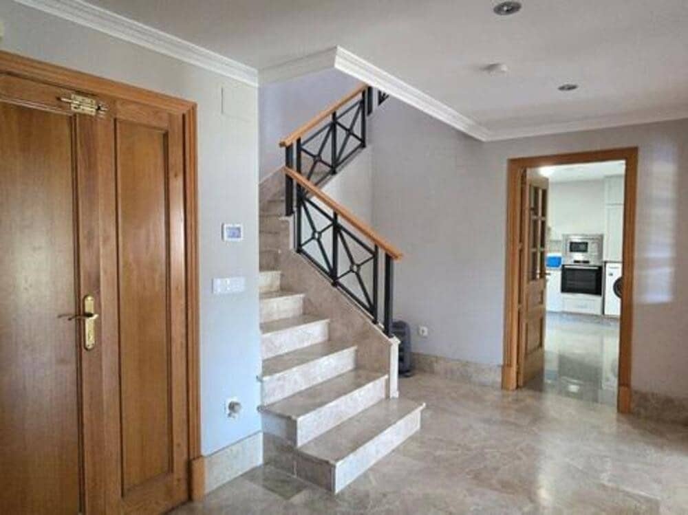 4 Zimmer Villa zu vermieten in Marbella mit Pool Garage - 5.500 € (Ref: 9074828)