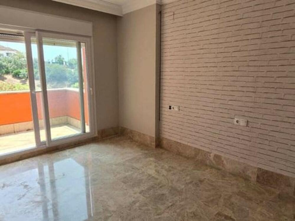 4 Zimmer Villa zu vermieten in Marbella mit Pool Garage - 5.500 € (Ref: 9074828)