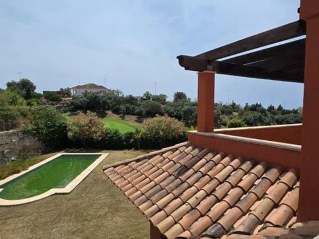 4 bedroom Villa for rent in Santa Clara, Marbella with pool garage - € 5,500 (Ref: 9074828)