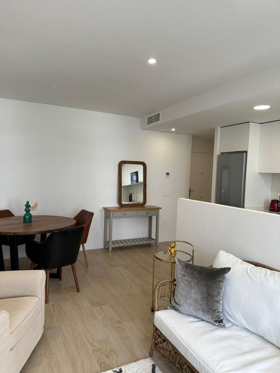 2 makuuhuone Huoneisto vuokrattavana paikassa Marbella mukana uima-altaan 
autotalli - 2 300 € (Ref: 9075704)