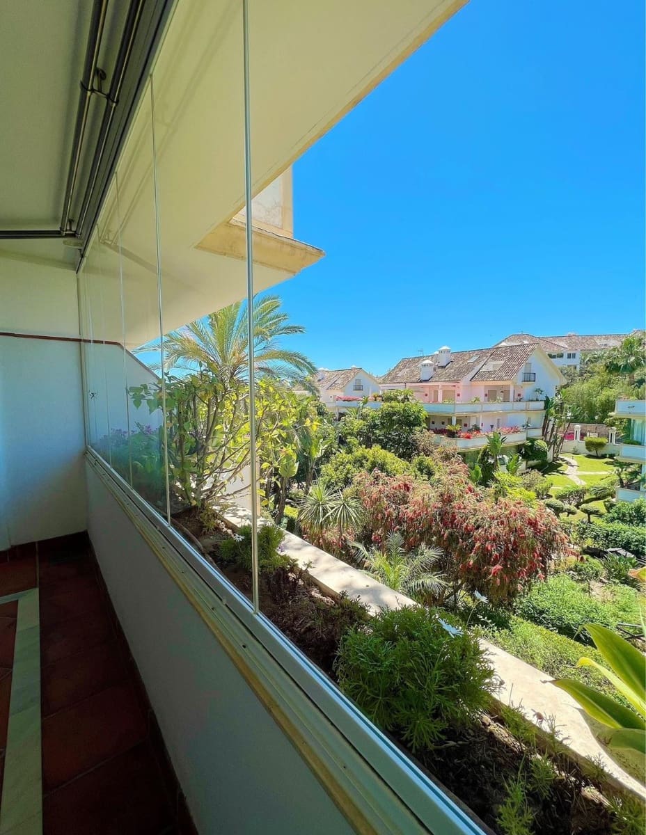 3 sypialnia Apartament na kwatery wakacyjne w Marbella z basenem garażem - 6 350 € (Ref: 9081267)