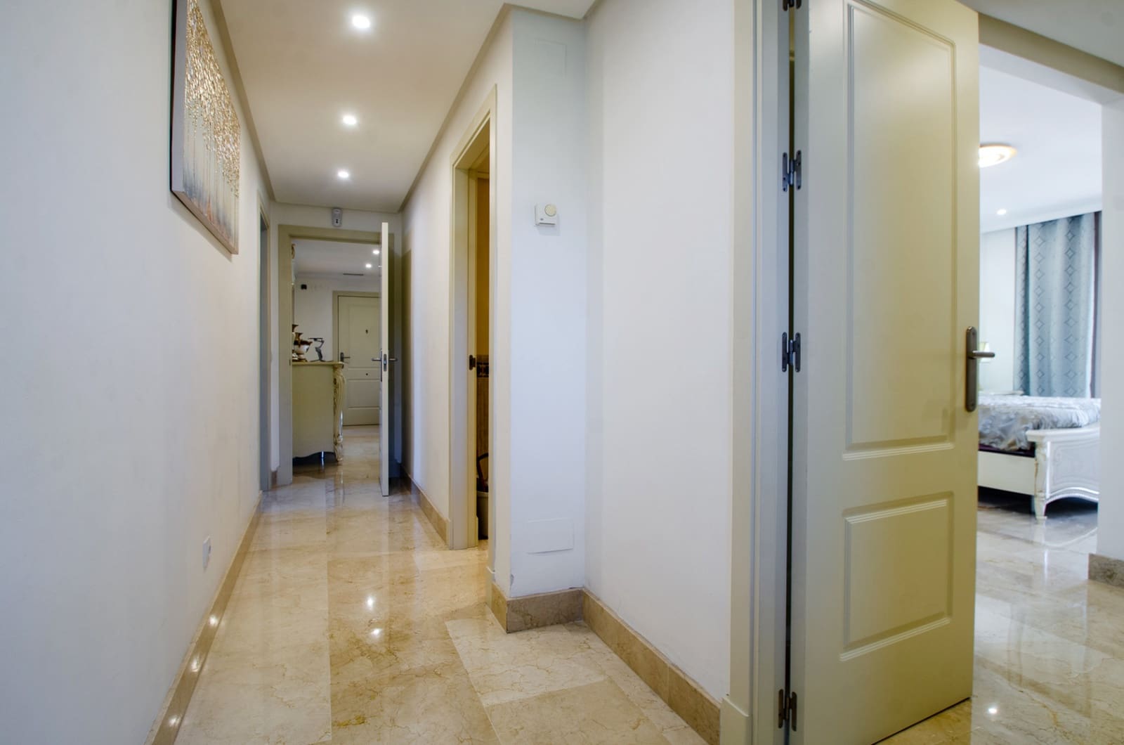 3 sypialnia Apartament na kwatery wakacyjne w Marbella z basenem garażem - 6 350 € (Ref: 9081267)