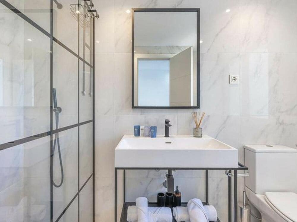 3 bedroom Townhouse for rent in Nueva Andalucia with pool garage - € 3,500 (Ref: 9081268)