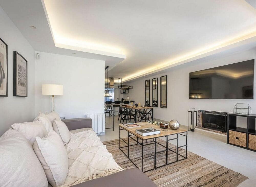 3 bedroom Townhouse for rent in Nueva Andalucia with pool garage - € 3,500 (Ref: 9081268)