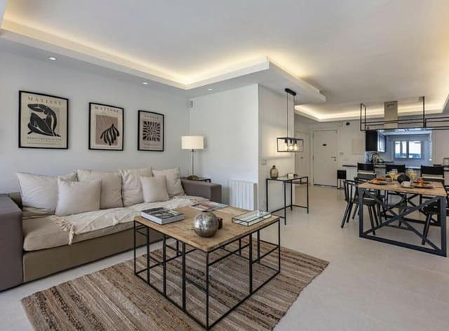 3 makuuhuone Omakotitalo vuokrattavana paikassa Nueva Andalucía Centro, Marbella mukana uima-altaan 
autotalli - 3 500 € (Ref: 9081268)