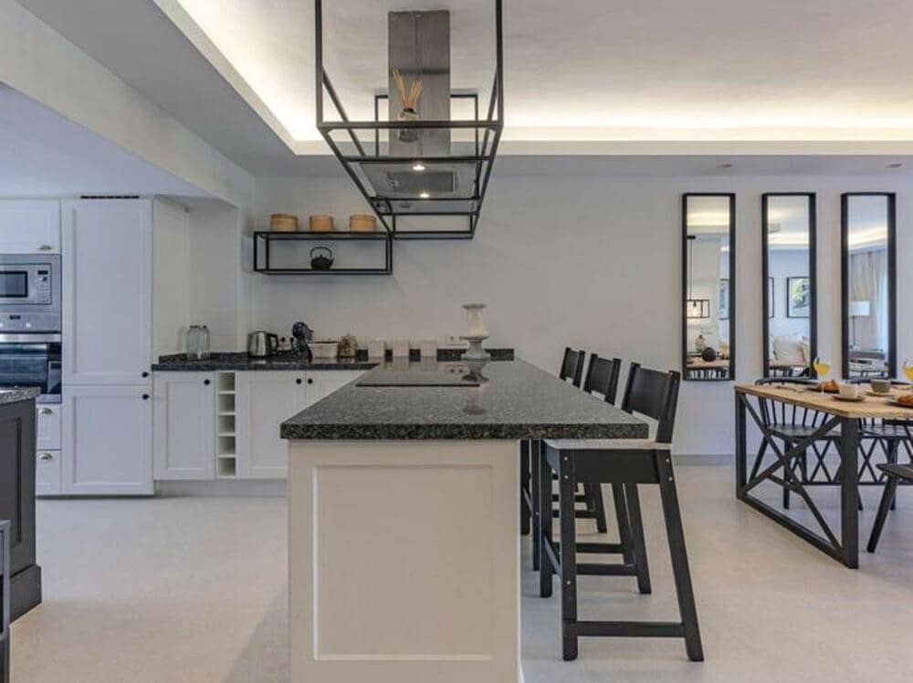 3 bedroom Townhouse for rent in Nueva Andalucia with pool garage - € 3,500 (Ref: 9081268)