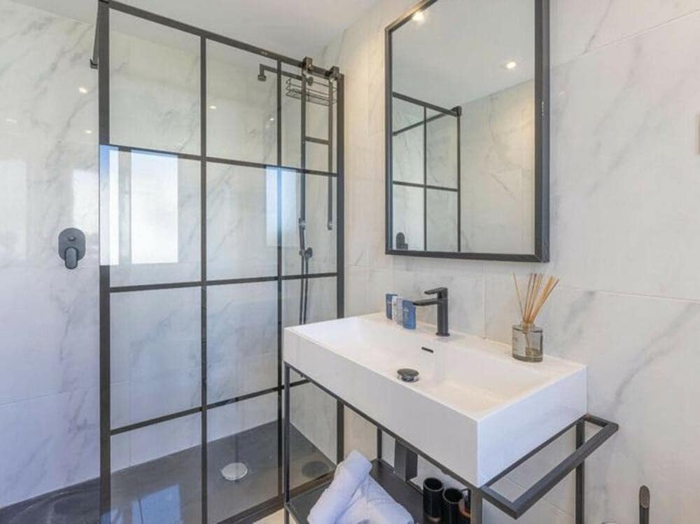 3 bedroom Townhouse for rent in Nueva Andalucia with pool garage - € 3,500 (Ref: 9081268)