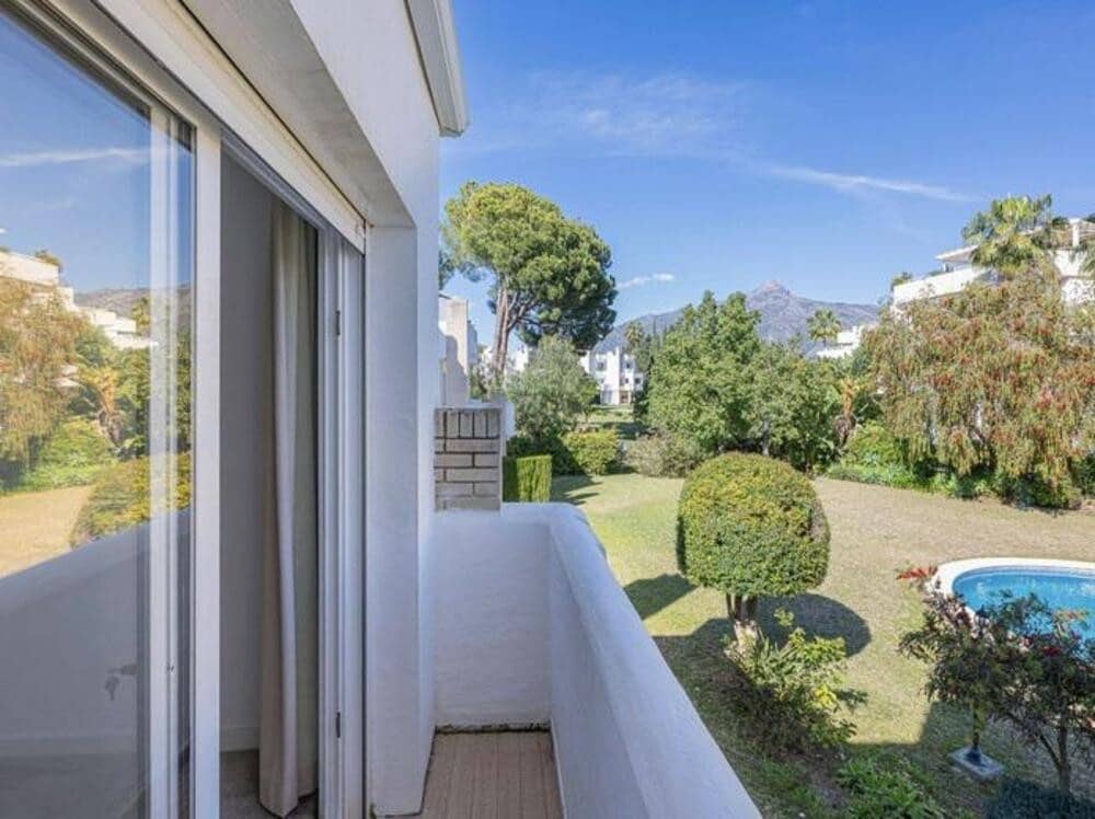 3 bedroom Townhouse for rent in Nueva Andalucia with pool garage - € 3,500 (Ref: 9081268)