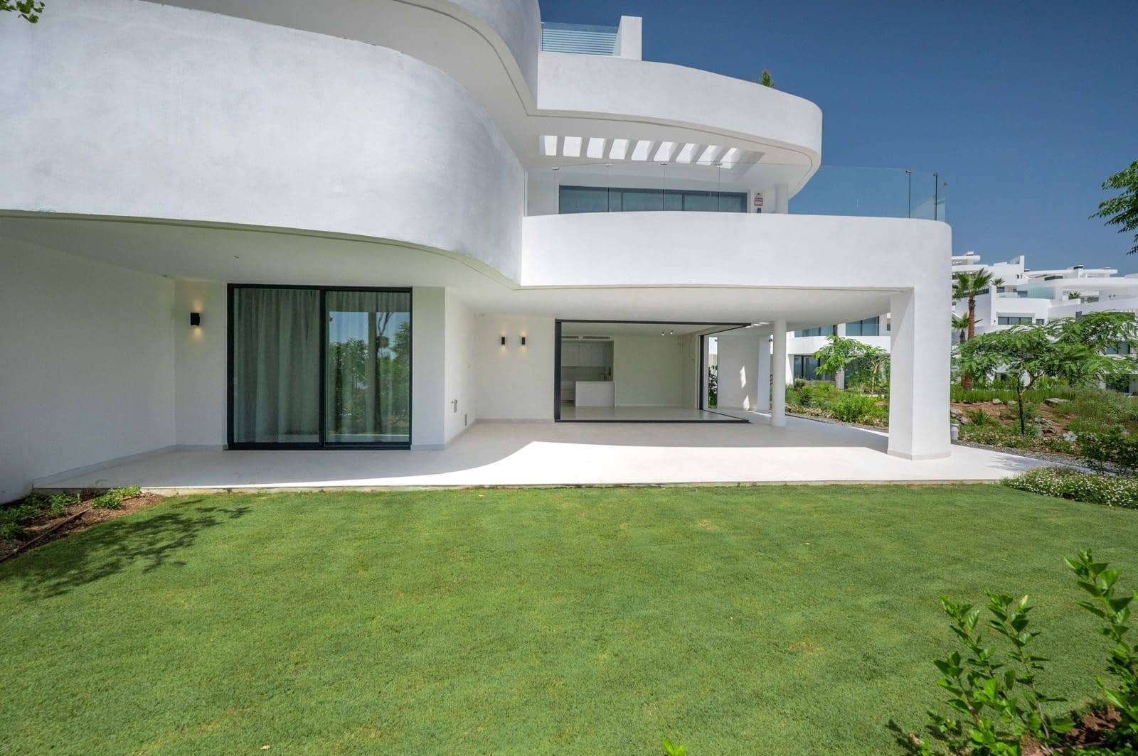 3 soveværelse Lejlighed til leje i Ojen med swimmingpool garage - € 5.000 (Ref: 9081270)