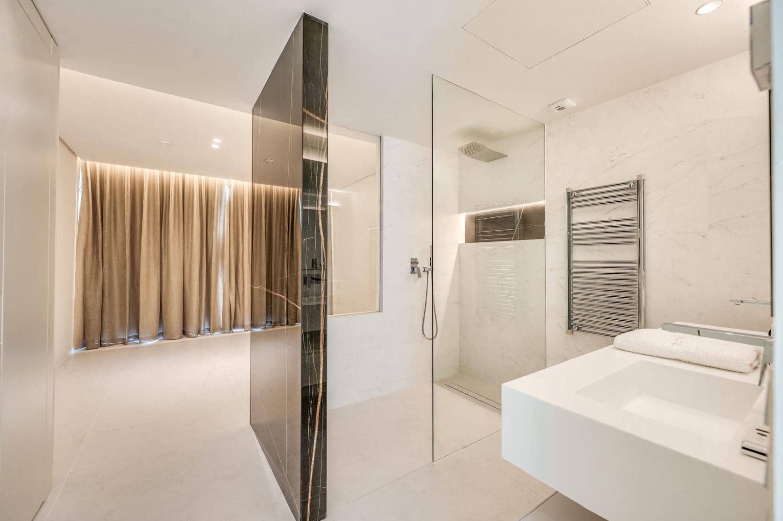 3 soveværelse Lejlighed til leje i Ojen med swimmingpool garage - € 5.000 (Ref: 9081270)