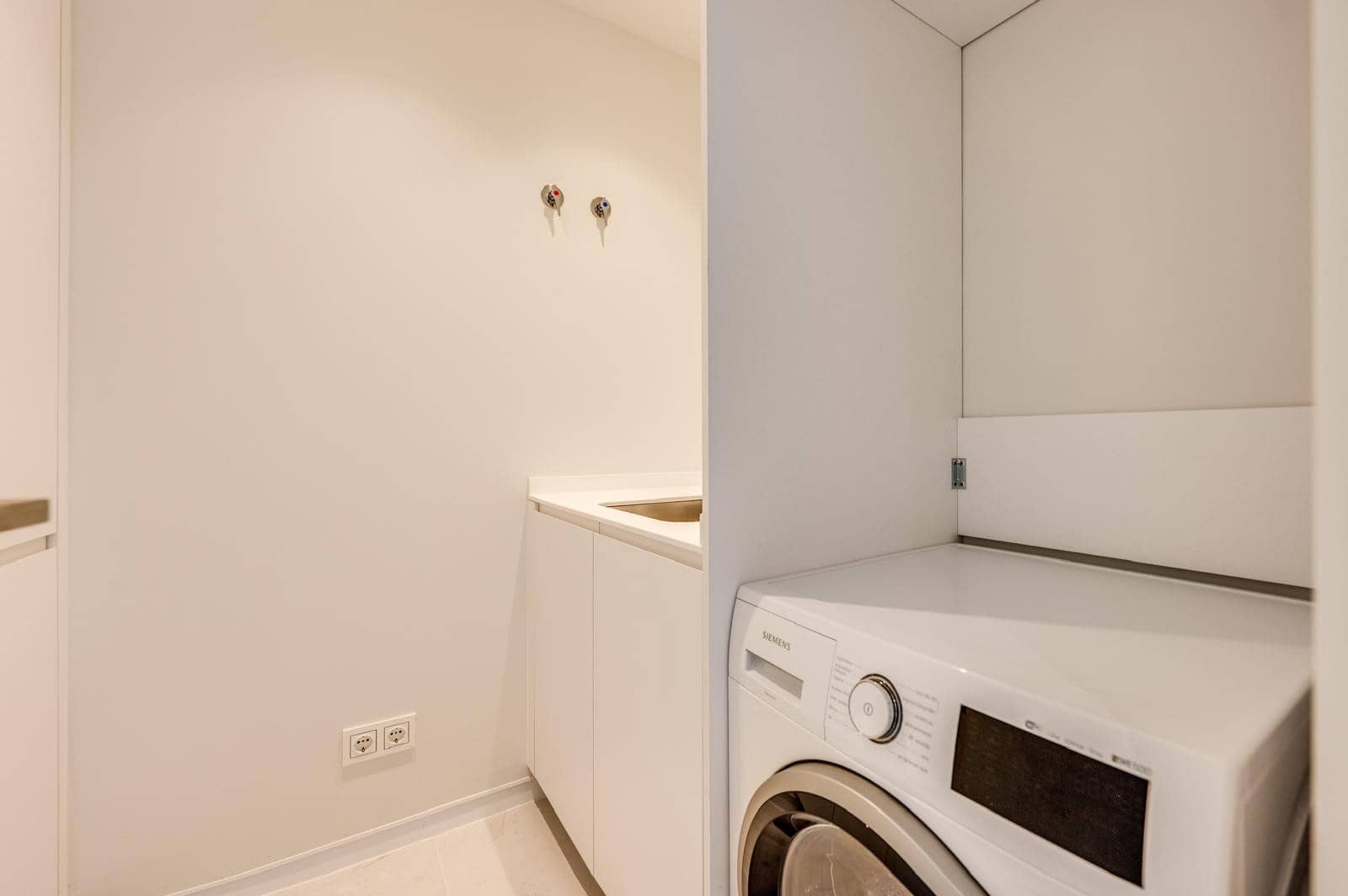 3 soveværelse Lejlighed til leje i Ojen med swimmingpool garage - € 5.000 (Ref: 9081270)