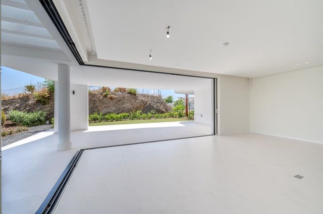 3 bedroom Apartment for rent in Ojen with pool garage - € 5,000 (Ref: 9081270)