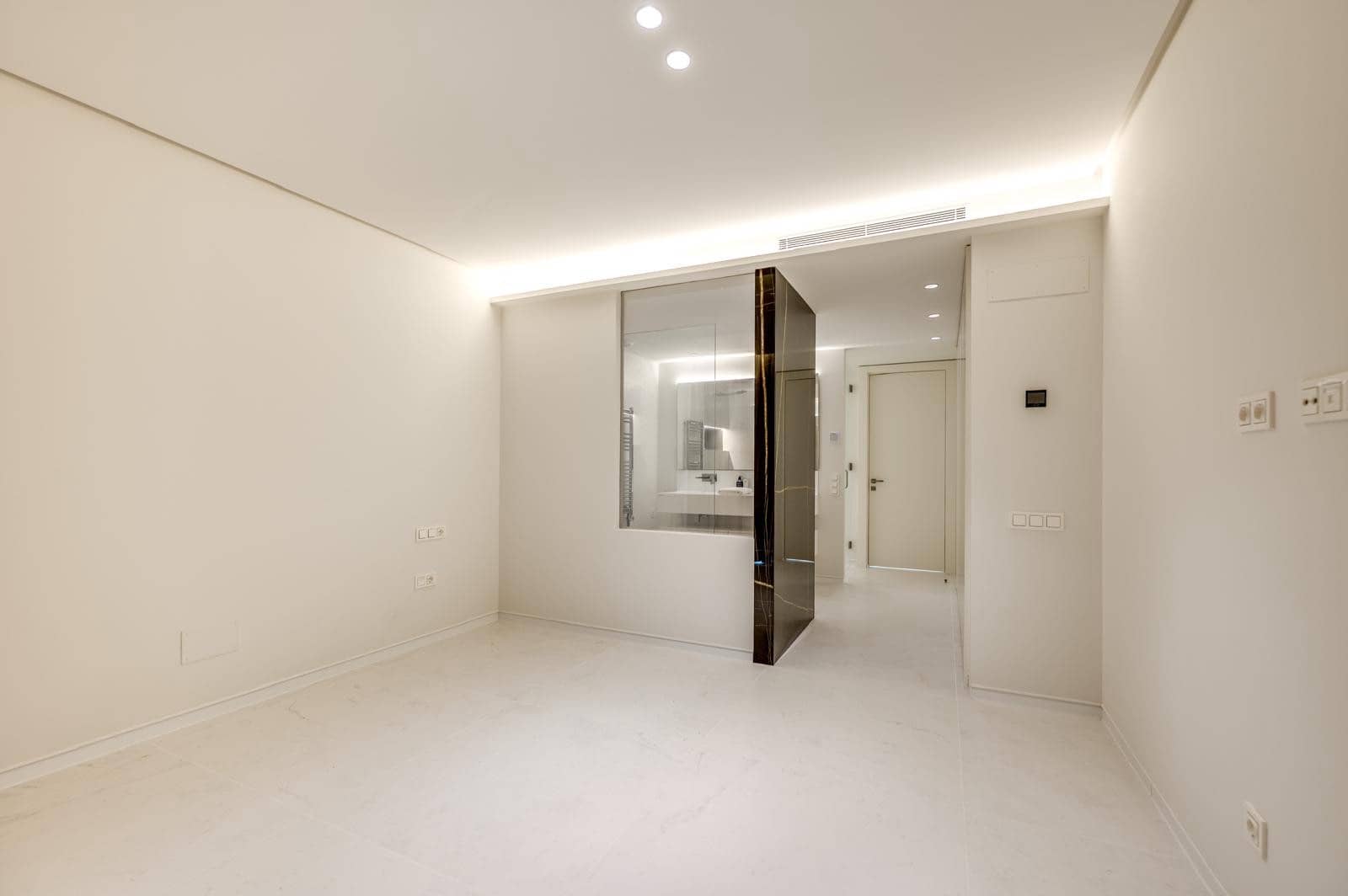 3 soveværelse Lejlighed til leje i Ojen med swimmingpool garage - € 5.000 (Ref: 9081270)