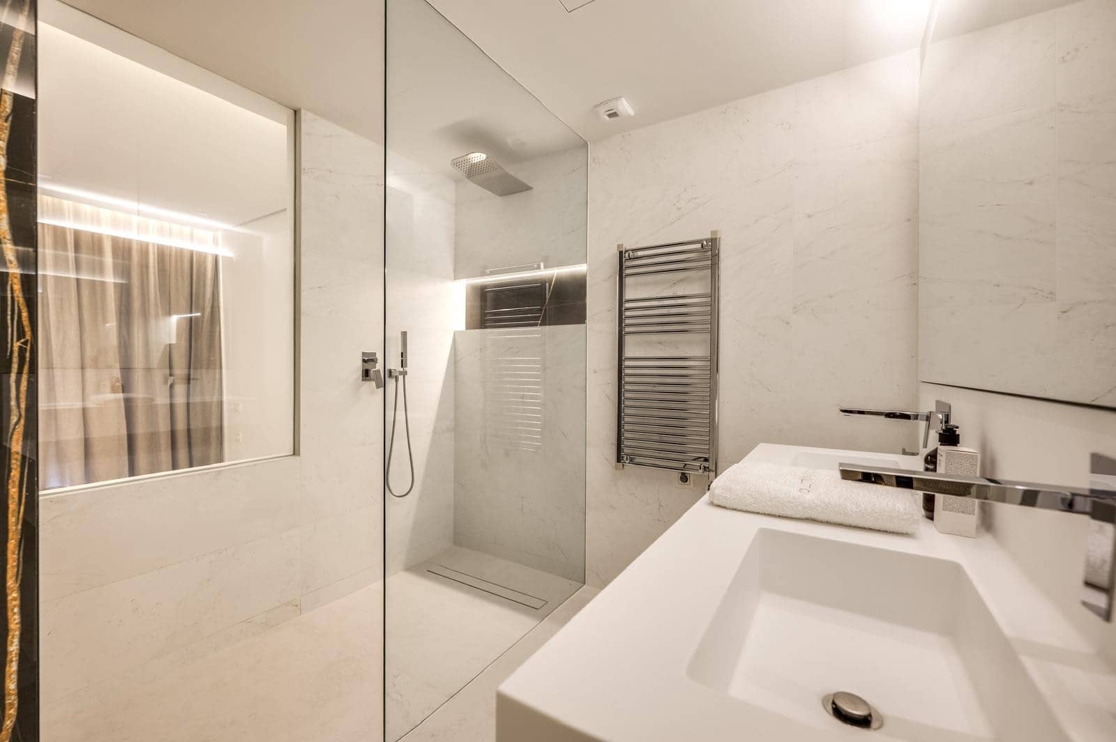 3 soveværelse Lejlighed til leje i Ojen med swimmingpool garage - € 5.000 (Ref: 9081270)