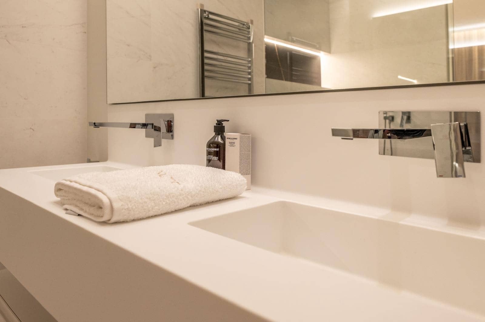 3 soveværelse Lejlighed til leje i Ojen med swimmingpool garage - € 5.000 (Ref: 9081270)