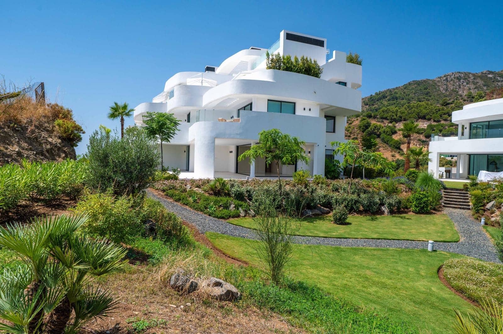 3 soveværelse Lejlighed til leje i Ojen med swimmingpool garage - € 5.000 (Ref: 9081270)